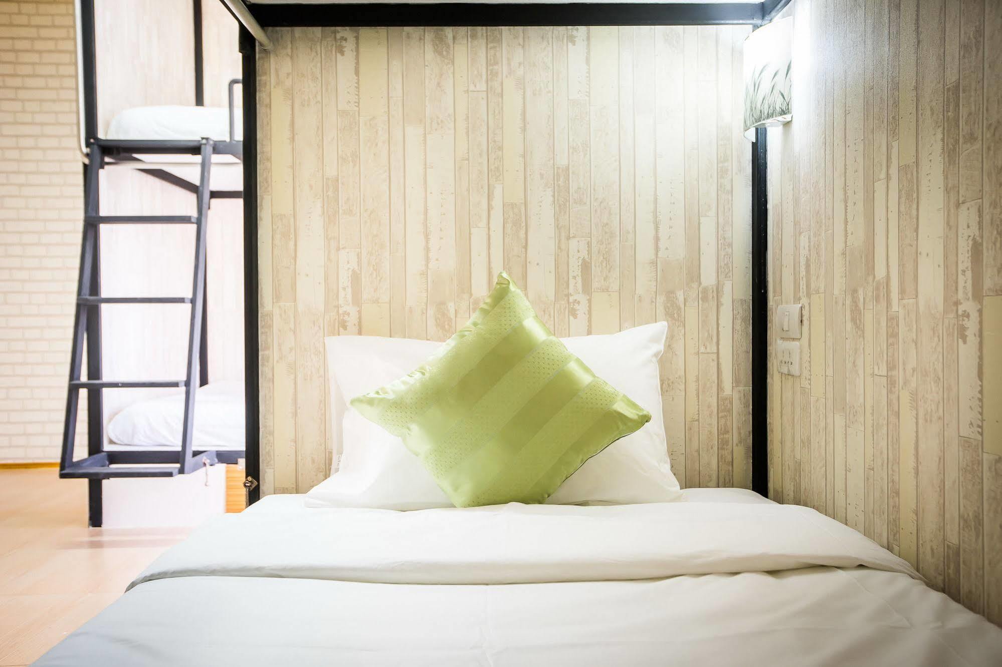 בנגקוק Hostel At Thonglor מראה חיצוני תמונה