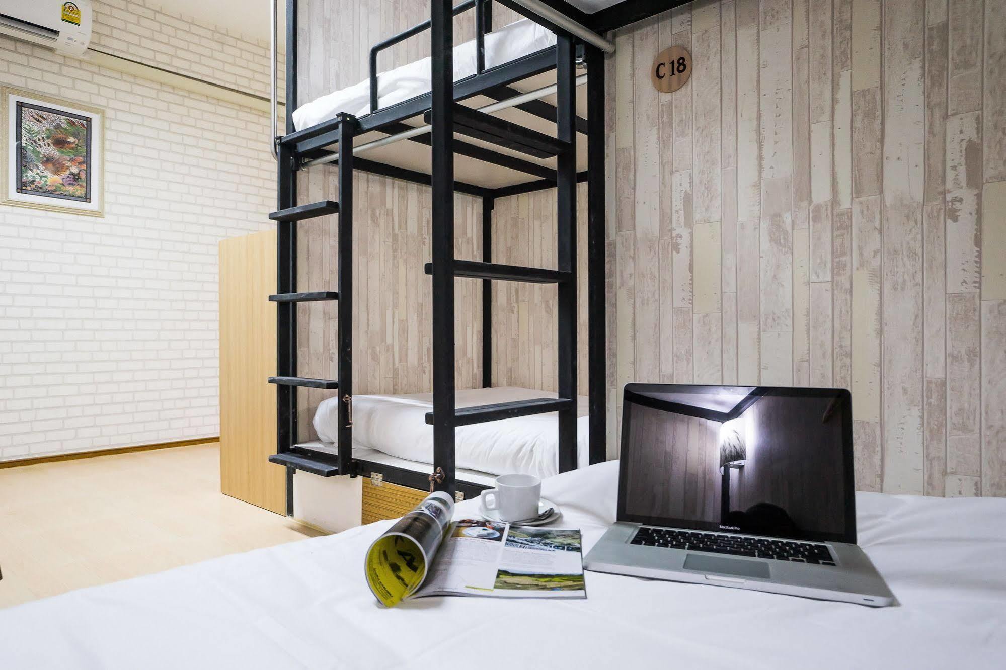 בנגקוק Hostel At Thonglor מראה חיצוני תמונה