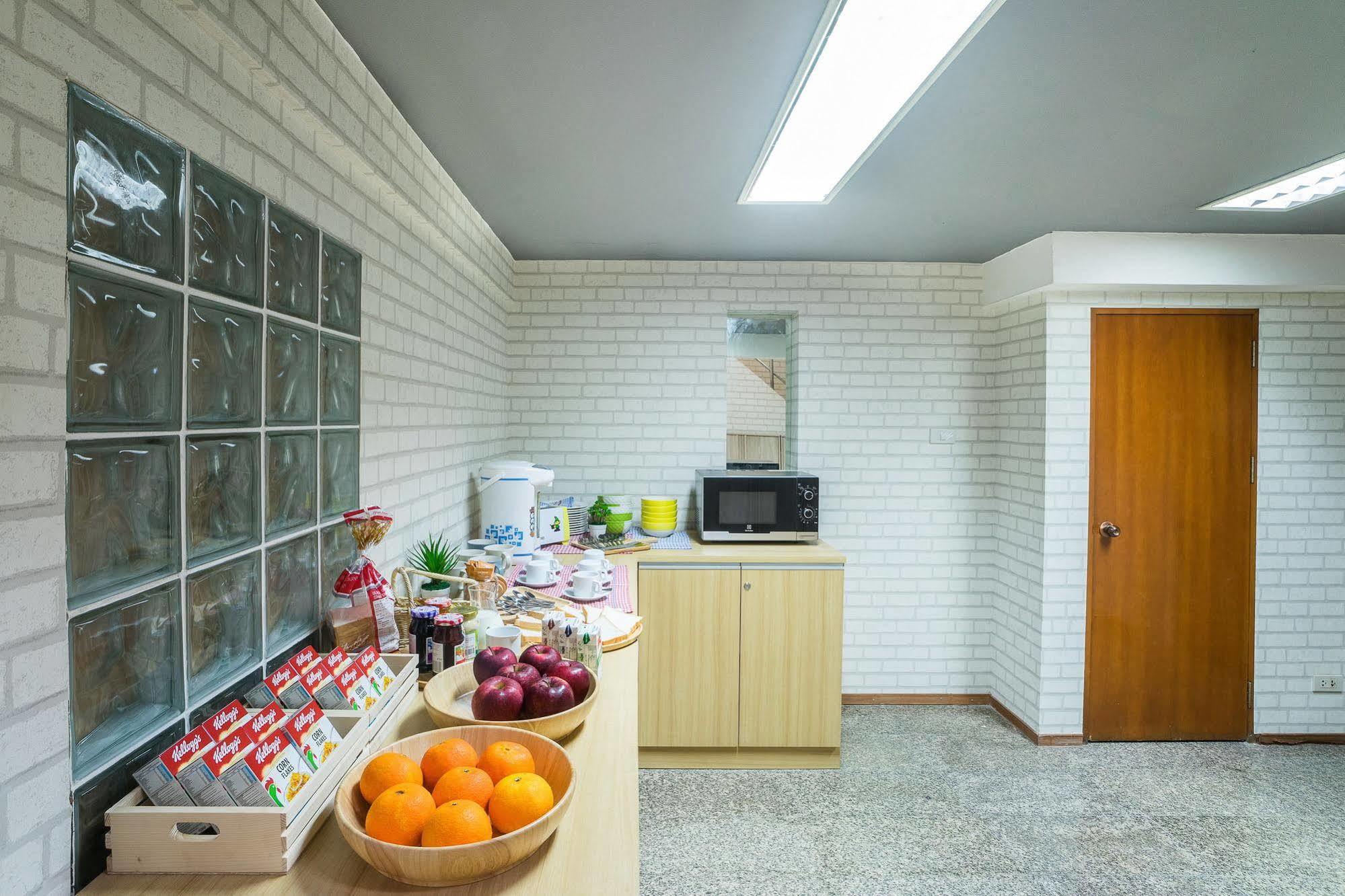 בנגקוק Hostel At Thonglor מראה חיצוני תמונה